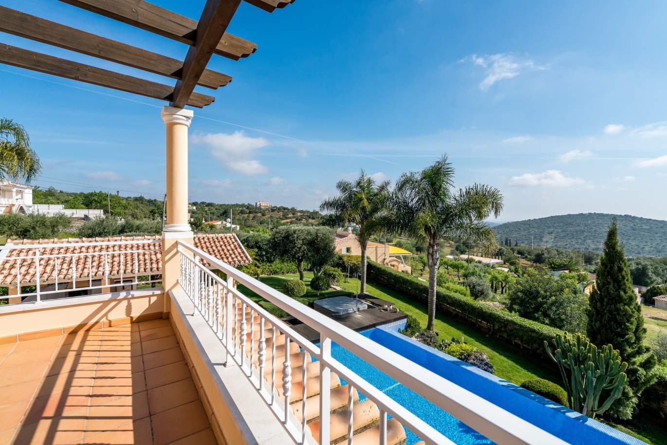 Casa en venta con piscina y jardín en Loulé, Algarve, Portugal_136773