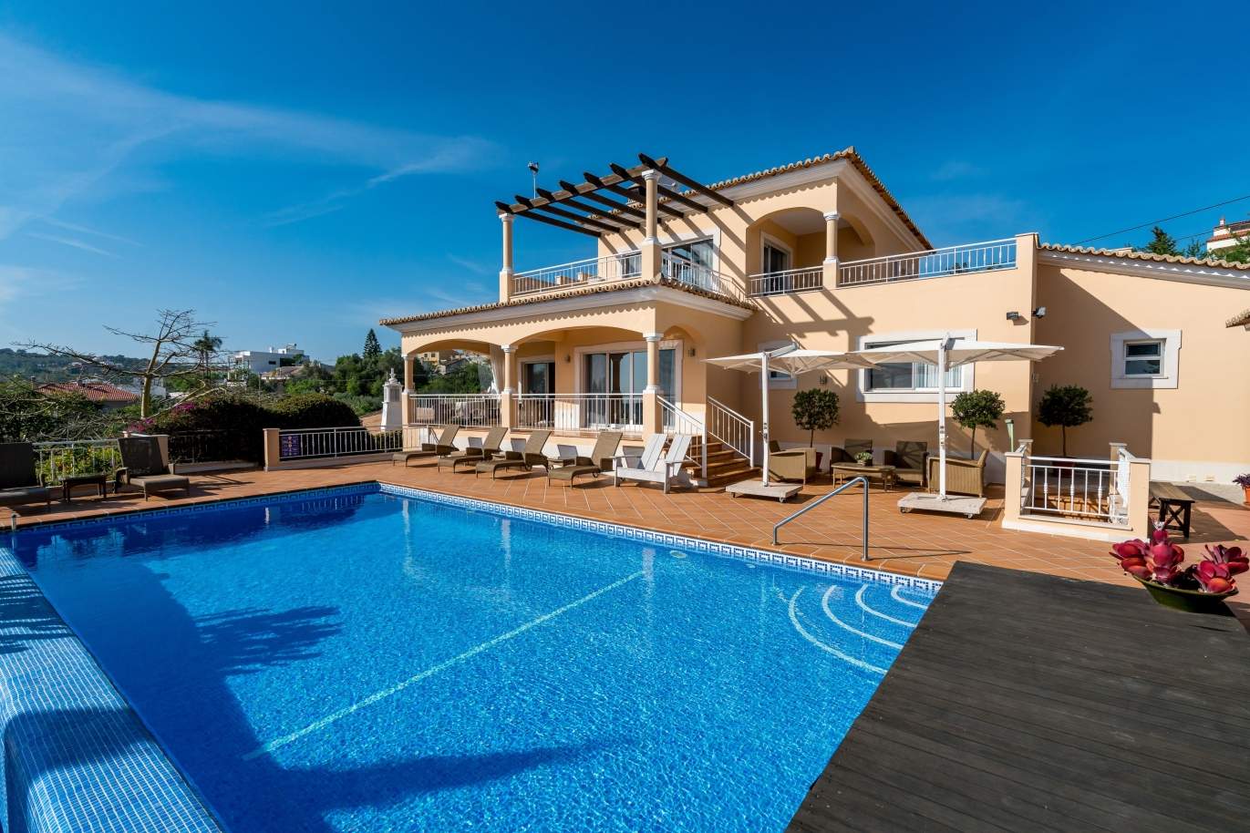 Casa en venta con piscina y jardín en Loulé, Algarve, Portugal_136792