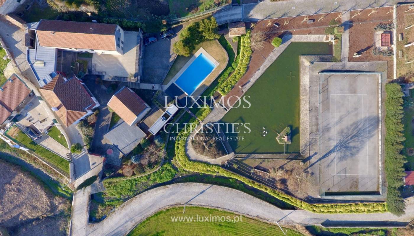 Venta de casa de campo con jardín, lago y piscina, Paredes, Portugal_138117