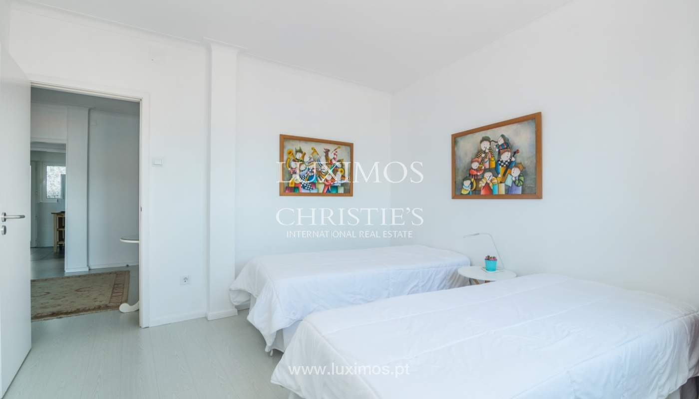 Apartamento com vistas soberbas sobre o rio, em V. N. de Gaia, Porto_138161