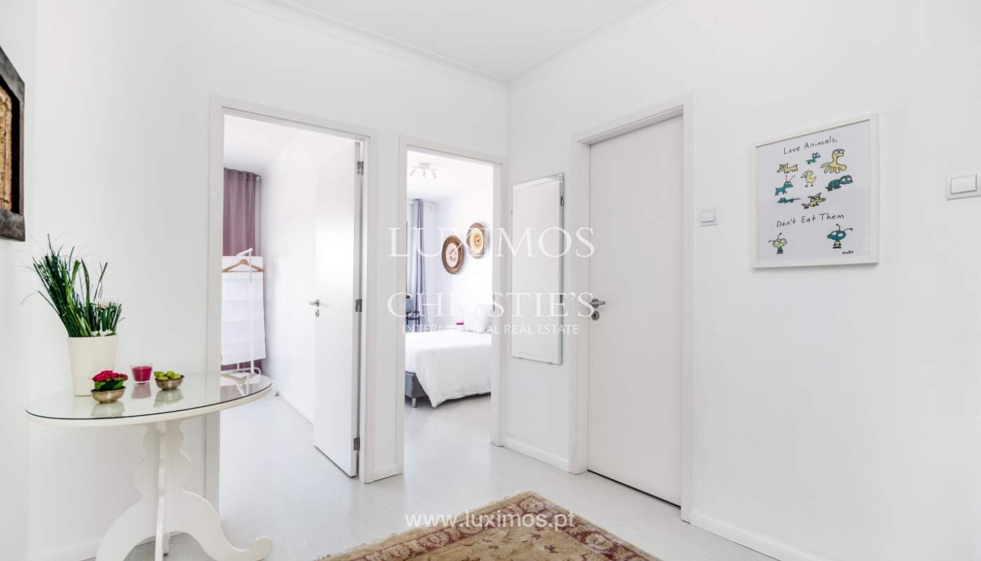 Apartamento com vistas soberbas sobre o rio, em V. N. de Gaia, Porto_138162