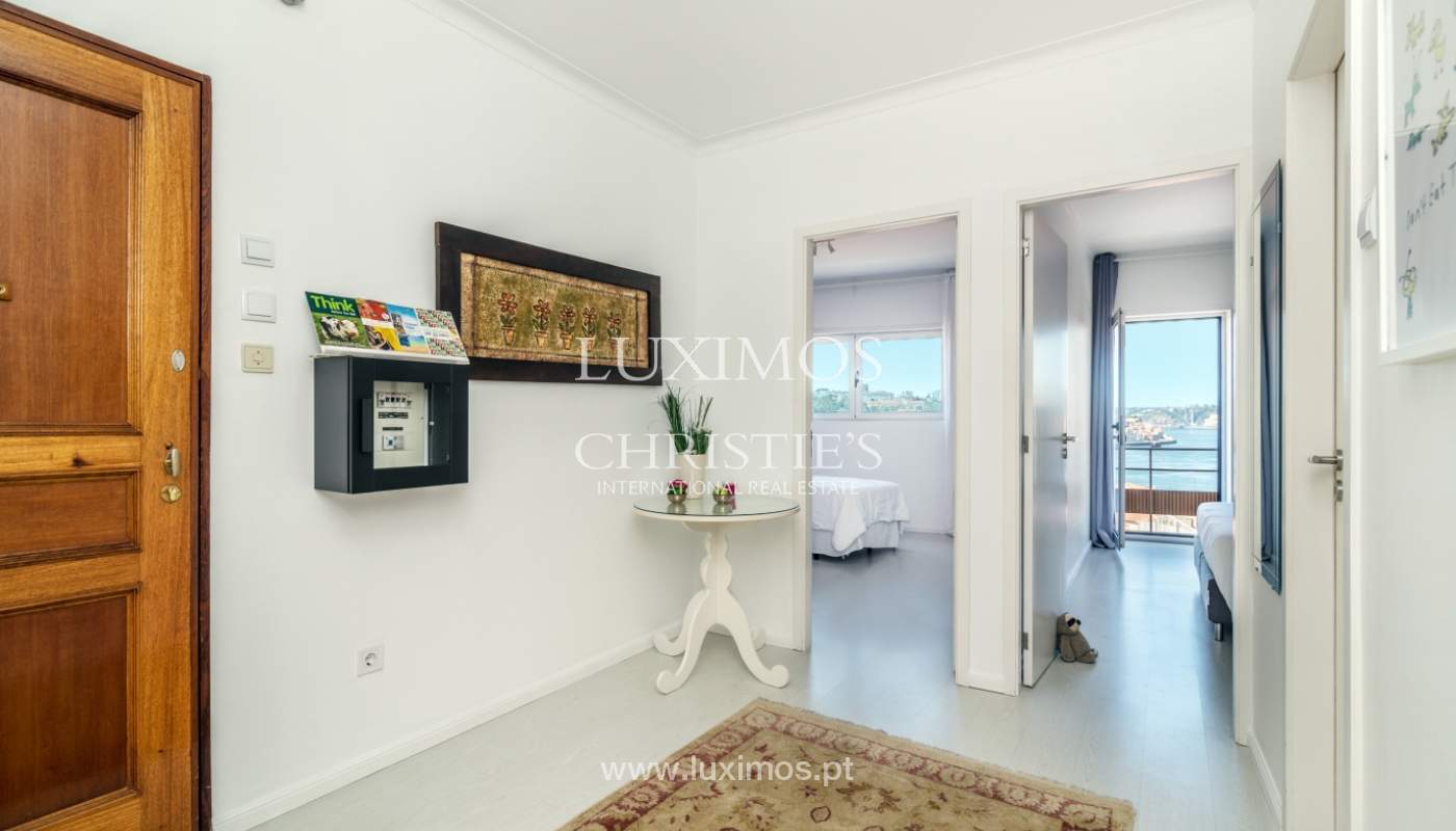 Apartamento com vistas soberbas sobre o rio, em V. N. de Gaia, Porto_138166