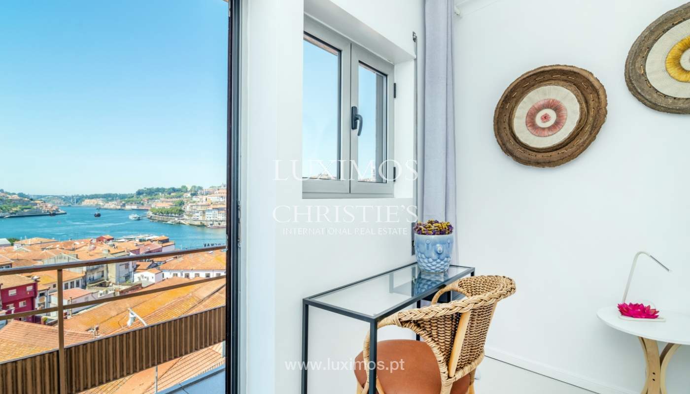 Apartamento com vistas soberbas sobre o rio, em V. N. de Gaia, Porto_138168
