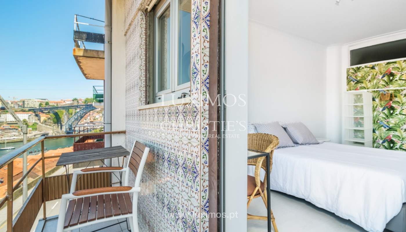Apartamento com vistas soberbas sobre o rio, em V. N. de Gaia, Porto_138172