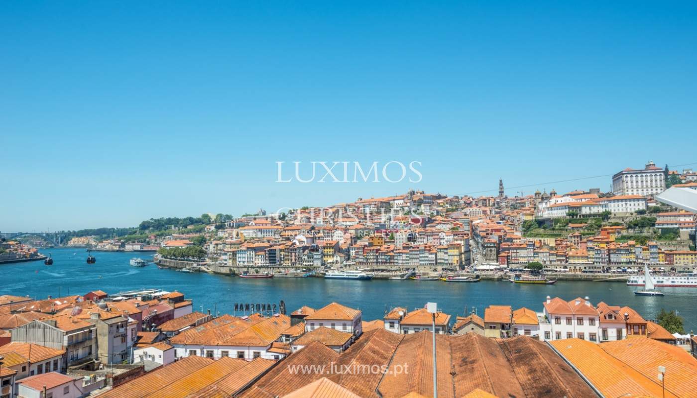 Apartamento com vistas soberbas sobre o rio, em V. N. de Gaia, Porto_138173