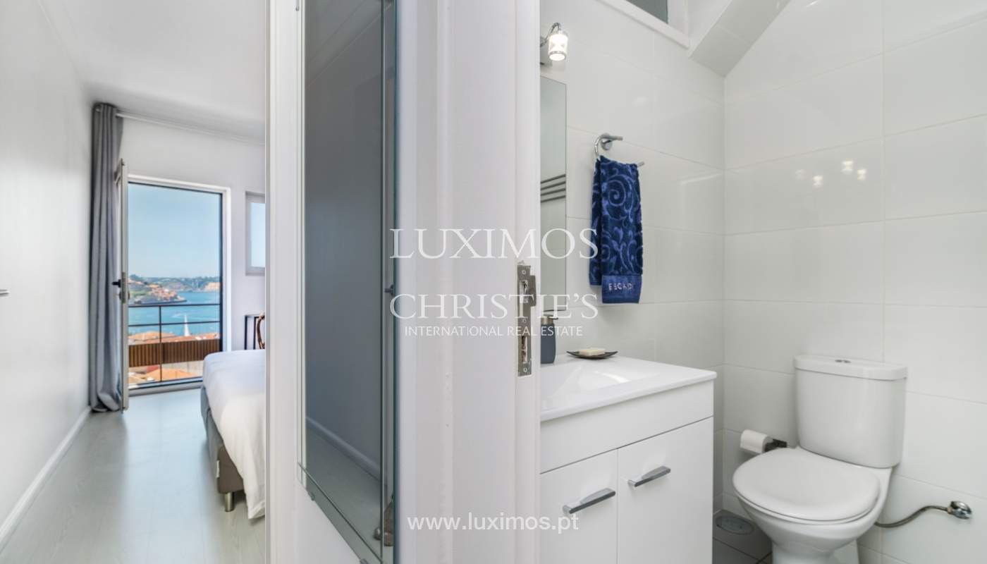 Apartamento com vistas soberbas sobre o rio, em V. N. de Gaia, Porto_138175