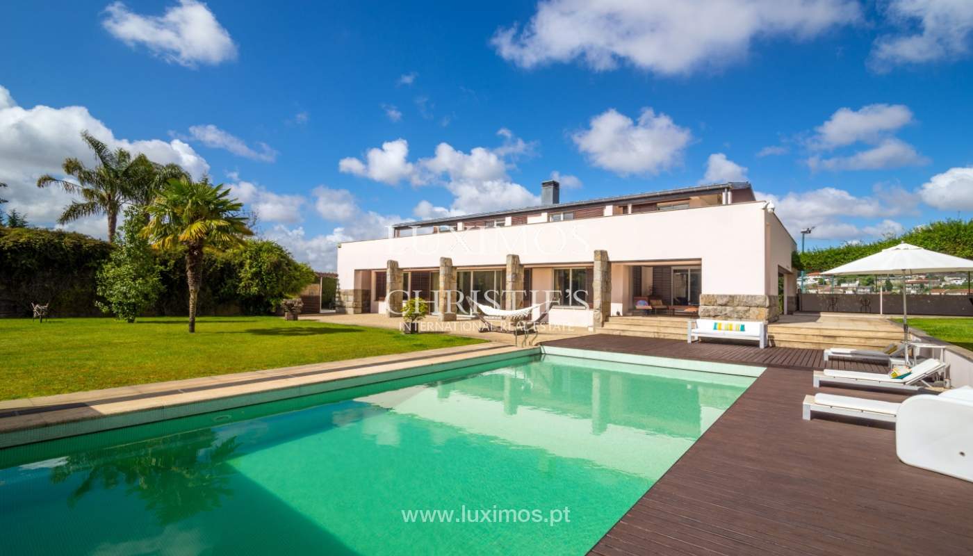Sale of contemporary luxury villa with pool and garden, Trofa, Portugal_138796