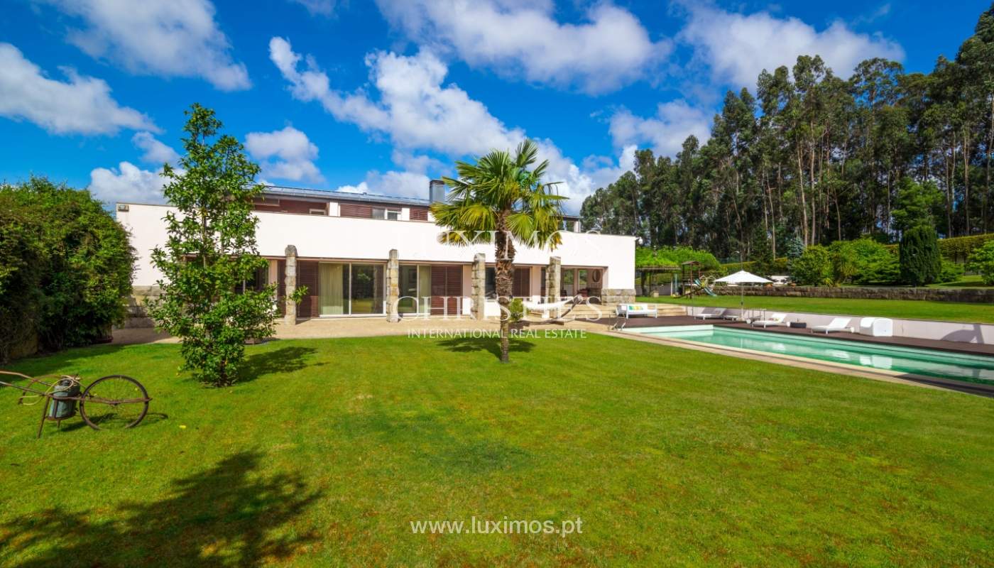 Sale of contemporary luxury villa with pool and garden, Trofa, Portugal_138801