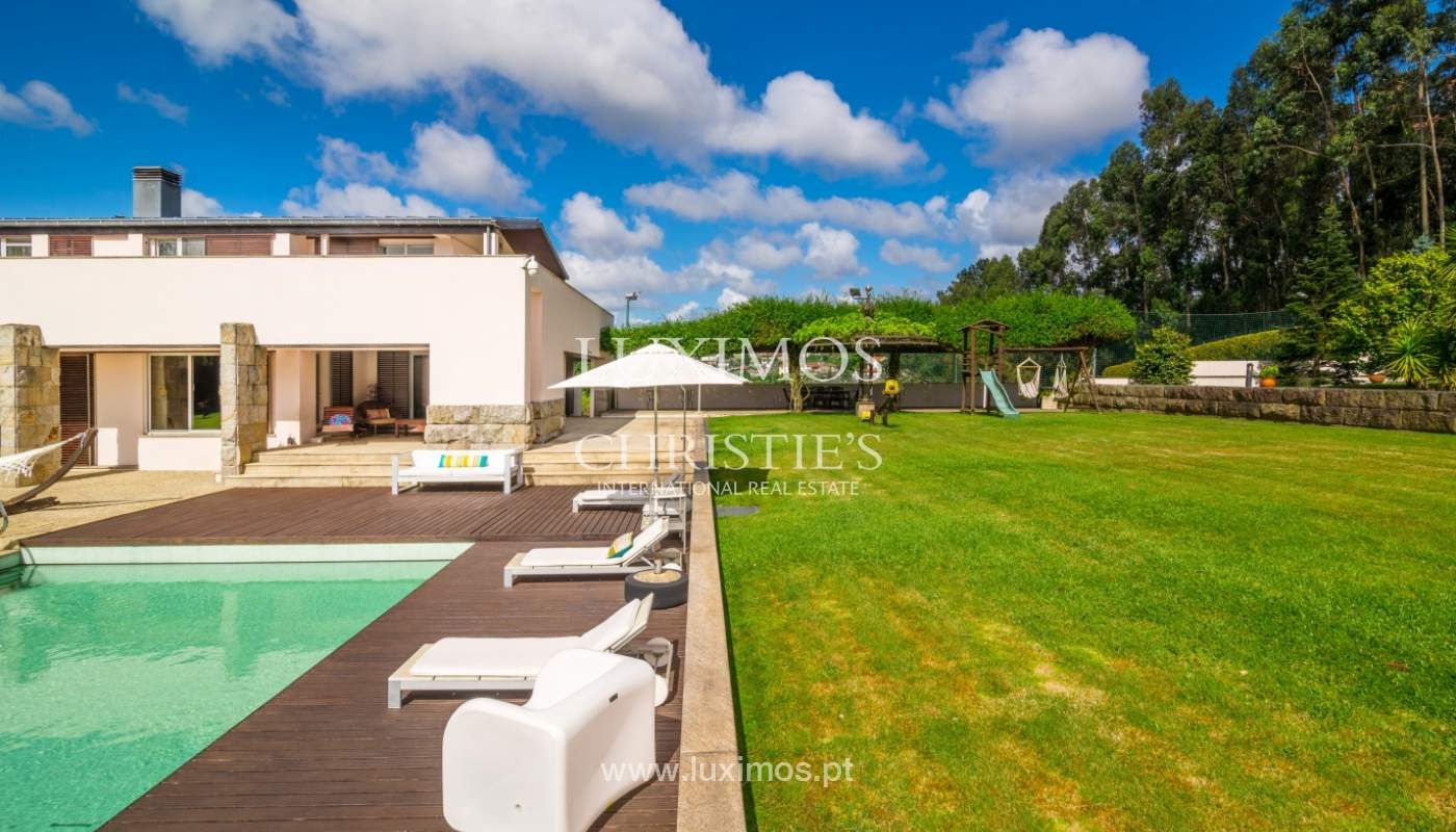 Sale of contemporary luxury villa with pool and garden, Trofa, Portugal_138802