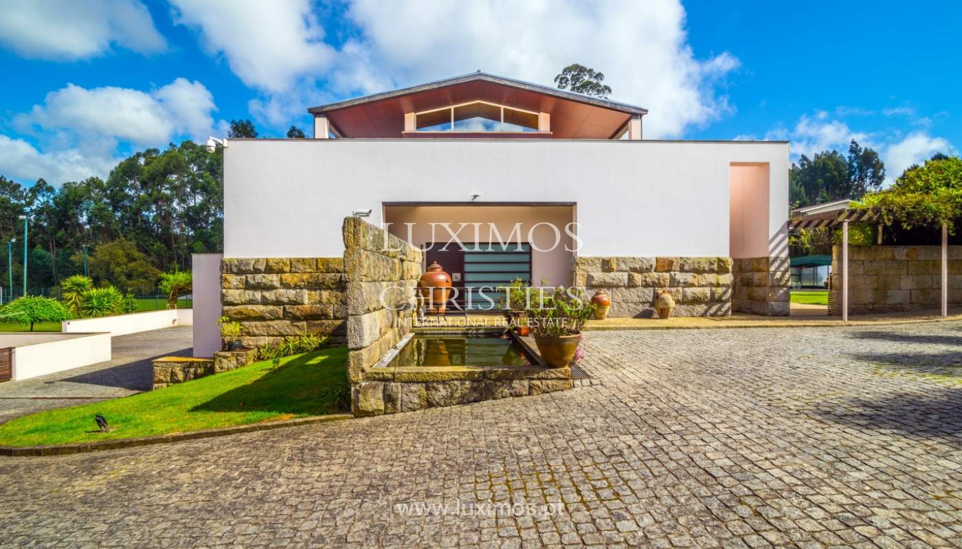 Sale of contemporary luxury villa with pool and garden, Trofa, Portugal_138807