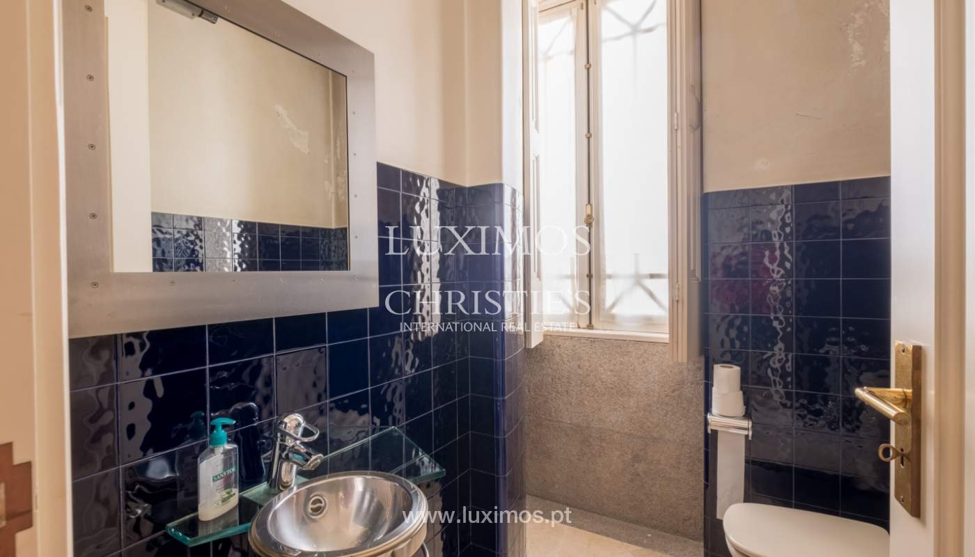 Moradia centenária com piscina e jardim, para arrendamento, no Porto_138938