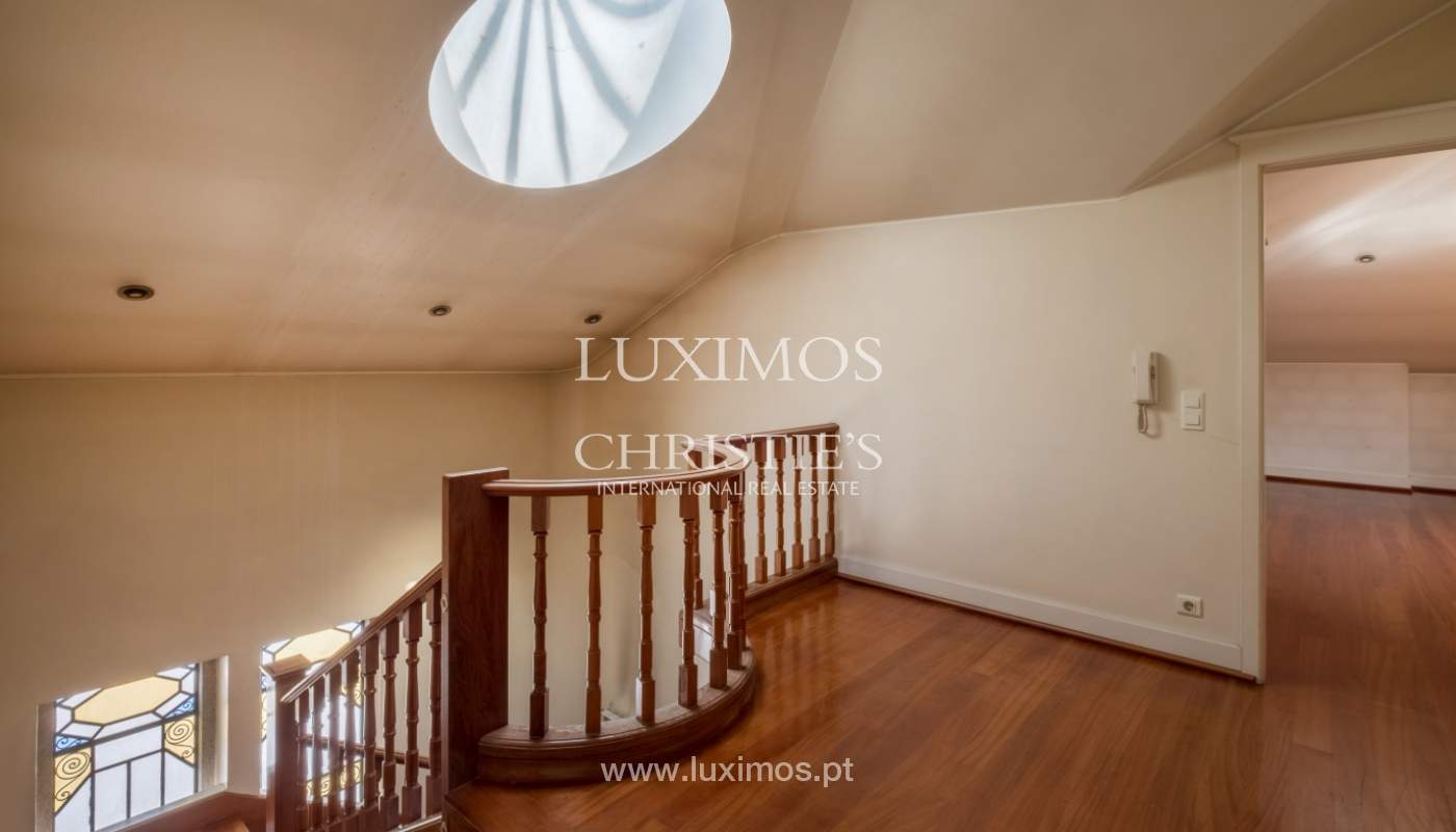 Moradia centenária com piscina e jardim, para arrendamento, no Porto_138948