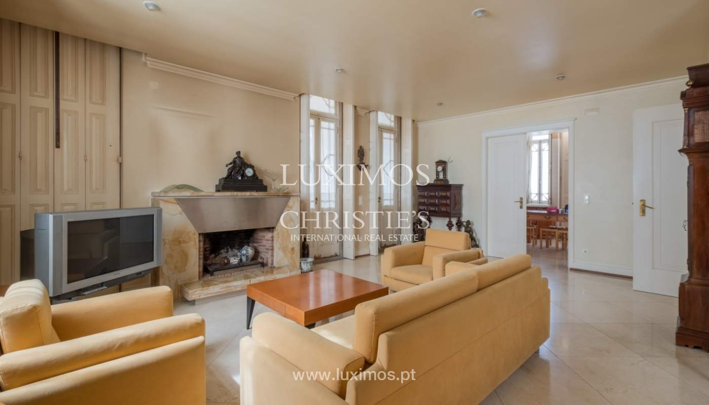Moradia centenária com piscina e jardim, para arrendamento, no Porto_138951