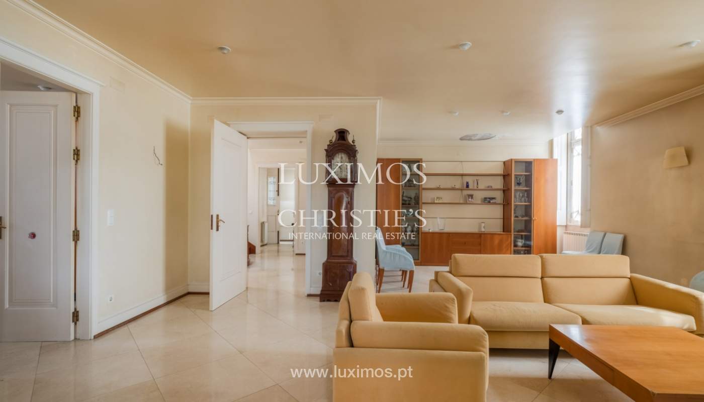 Moradia centenária com piscina e jardim, para arrendamento, no Porto_138953