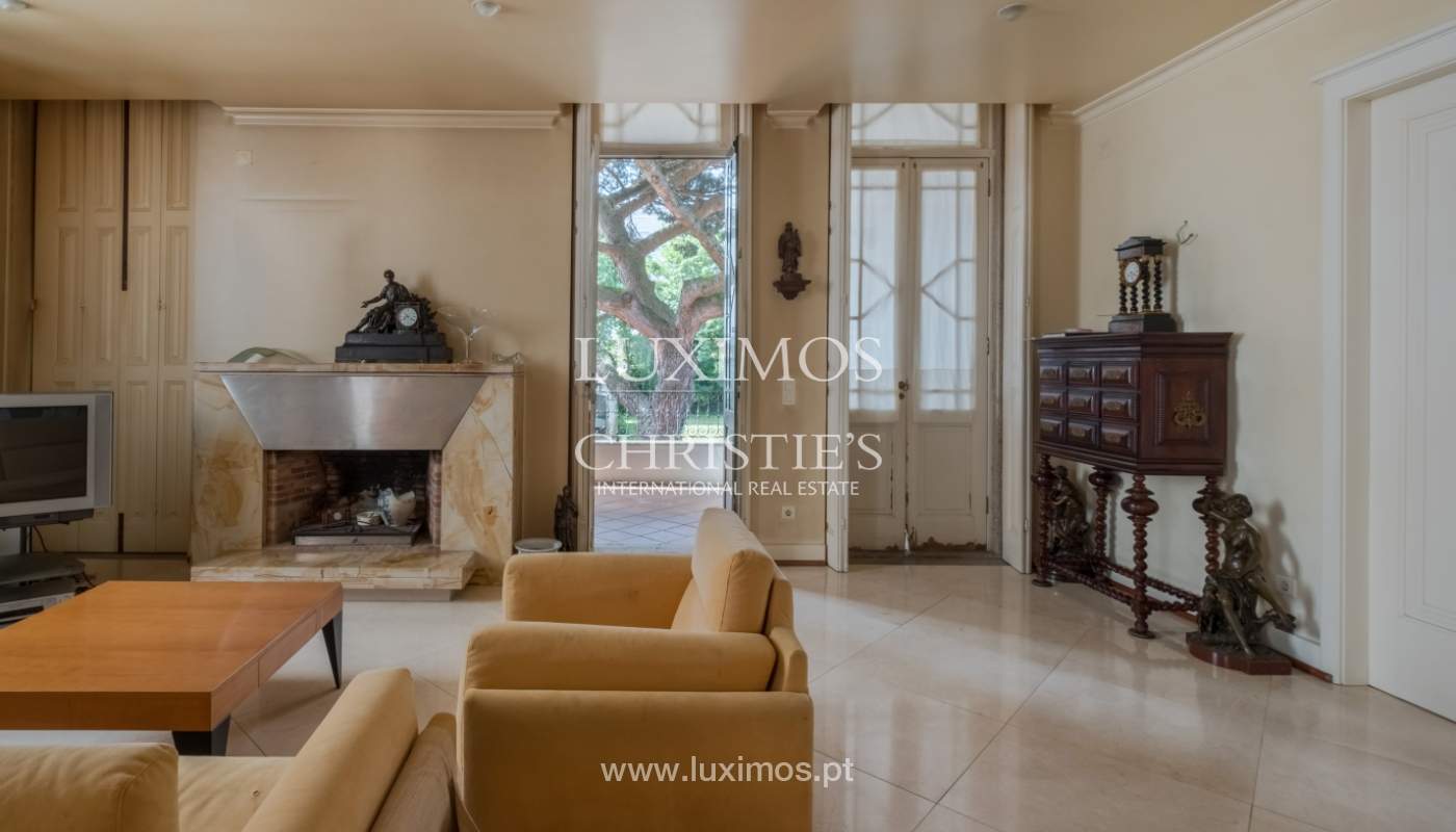 Moradia centenária com piscina e jardim, para arrendamento, no Porto_138954
