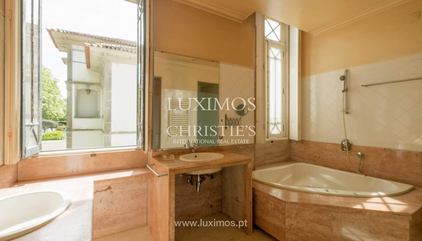 Moradia centenária com piscina e jardim, para arrendamento, no Porto_138959