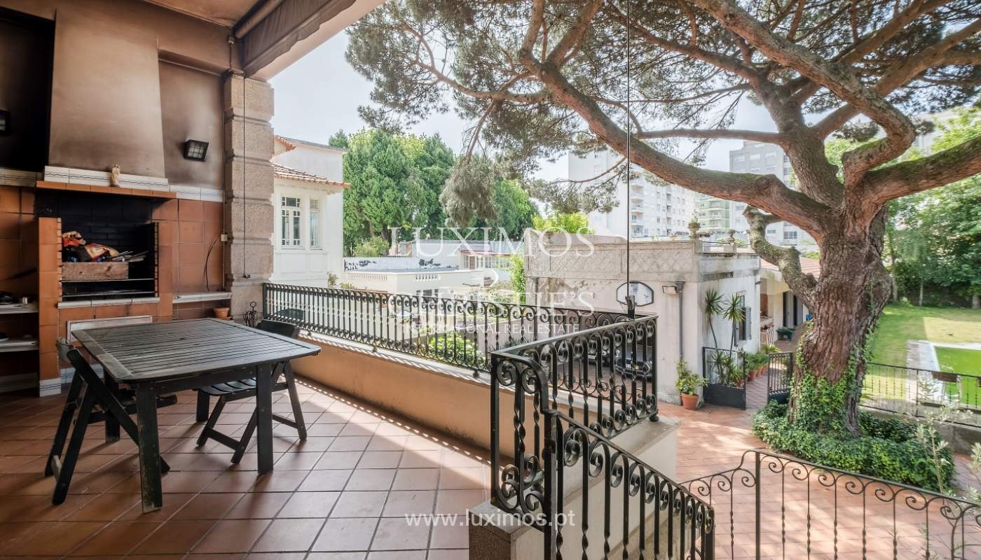 Moradia centenária com piscina e jardim, para arrendamento, no Porto_138964