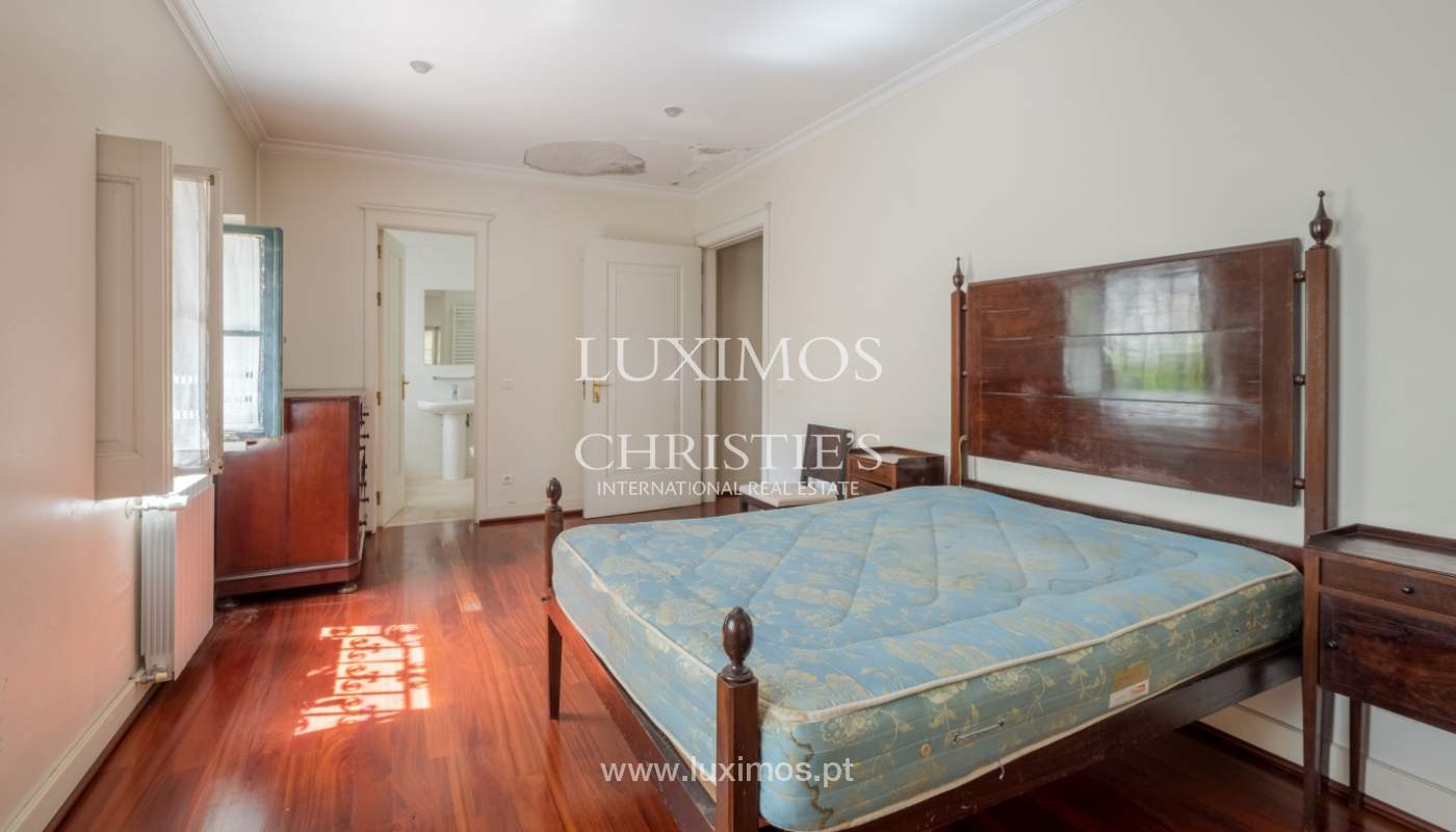 Moradia centenária com piscina e jardim, para arrendamento, no Porto_138968