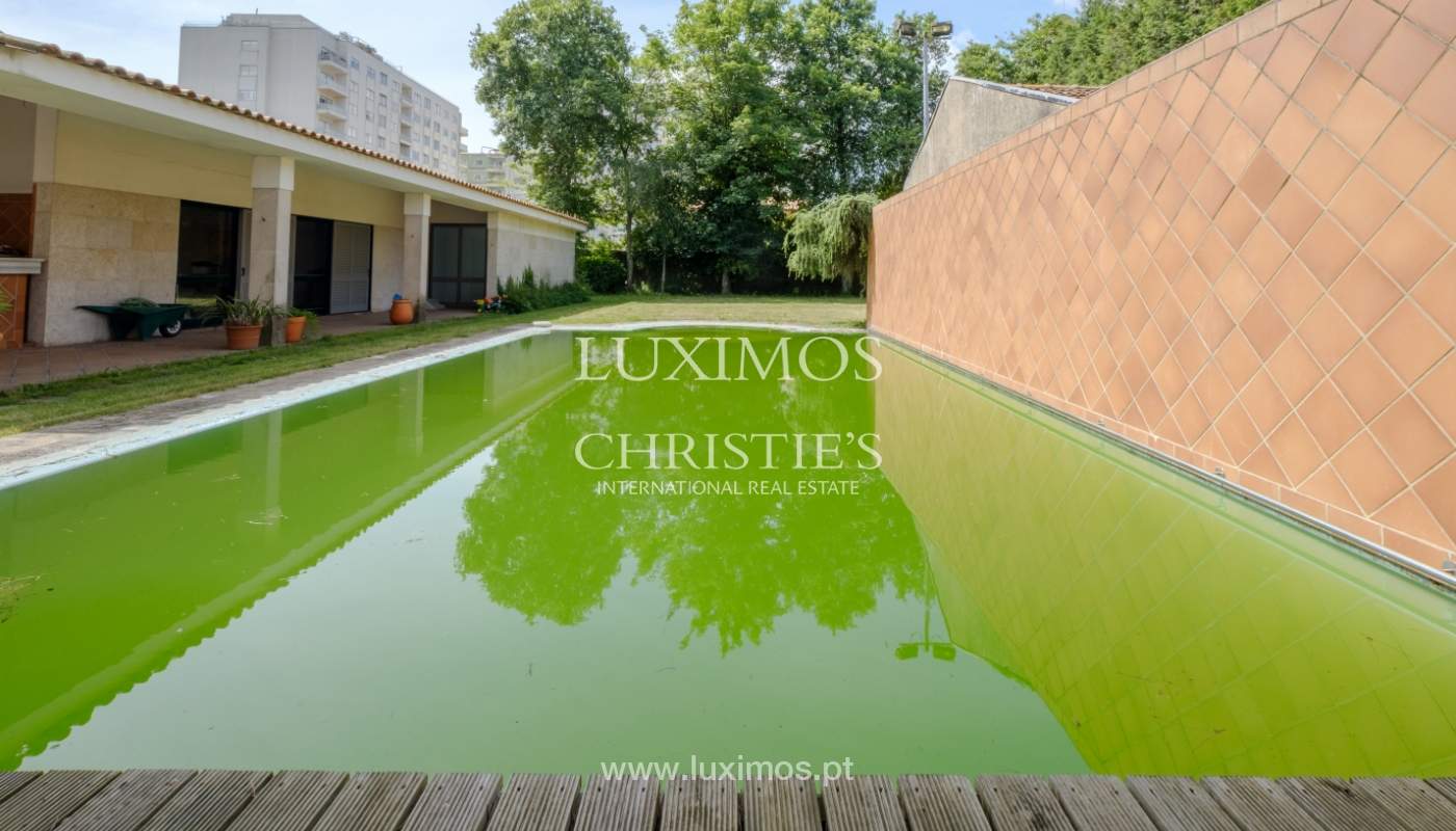 Moradia centenária com piscina e jardim, para arrendamento, no Porto_138981
