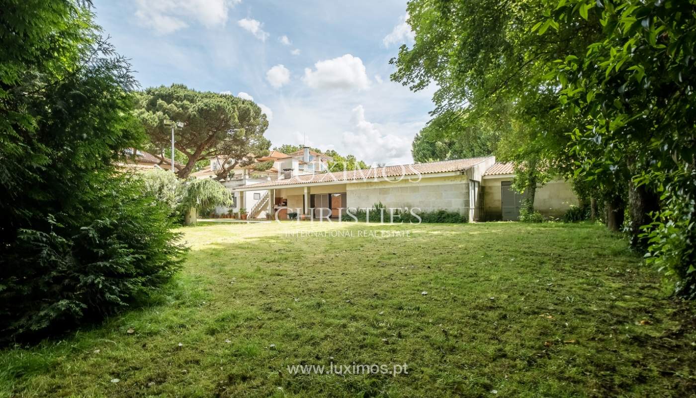 Moradia centenária com piscina e jardim, para arrendamento, no Porto_138983