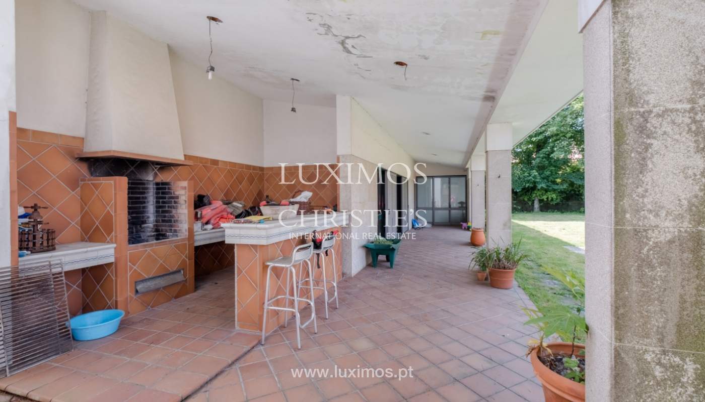 Moradia centenária com piscina e jardim, para arrendamento, no Porto_138985