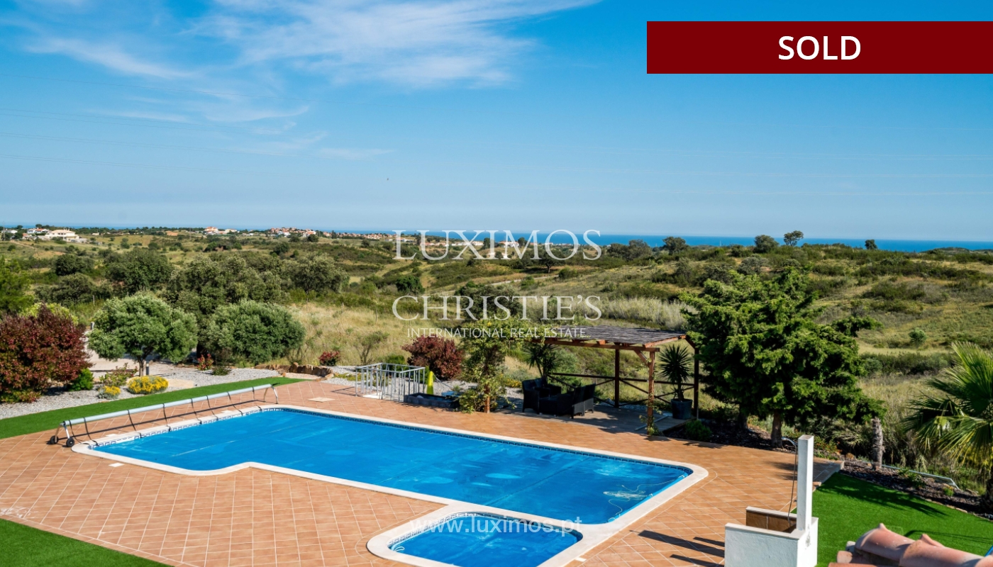 Venda de moradia com piscina e jardim, em Vila Nova de Cacela, Algarve_139467