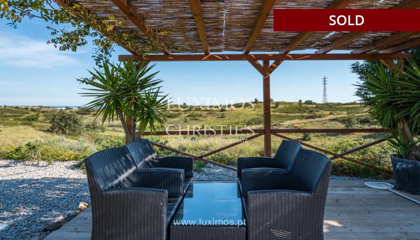 Venda de moradia com piscina e jardim, em Vila Nova de Cacela, Algarve_139477
