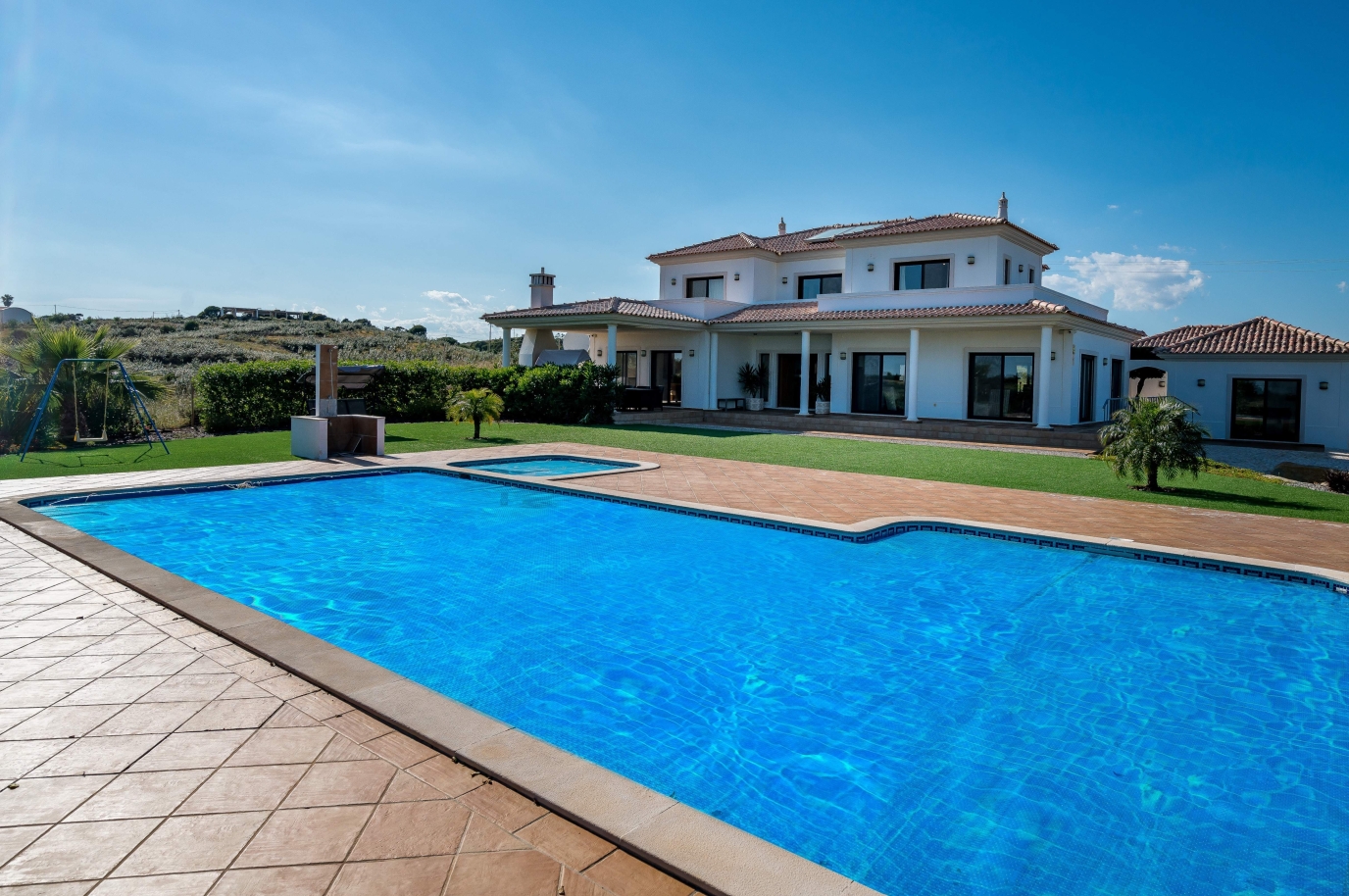 Casa en venta con piscina y jardín, en Vila Nova de Cacela, Algarve_139480