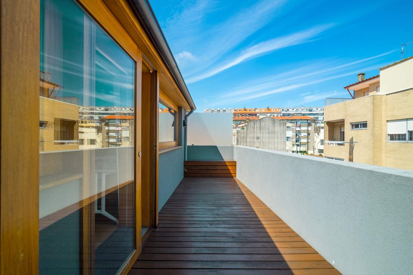 Maison rénovée avec terrasse, à vendre, près du centre de Porto, Portugal_139695