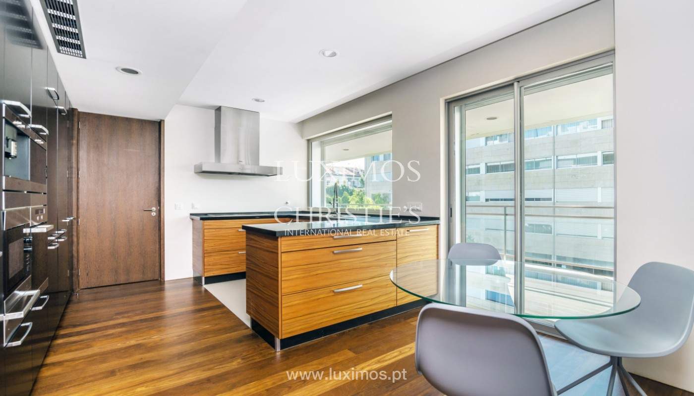 Arrendamento de apartamento com vista de rio em condomínio fechado, no Porto_139980