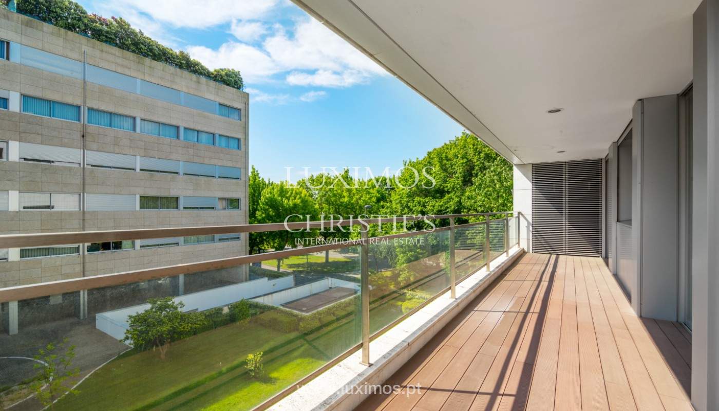 Arrendamento de apartamento com vista de rio em condomínio fechado, no Porto_139982