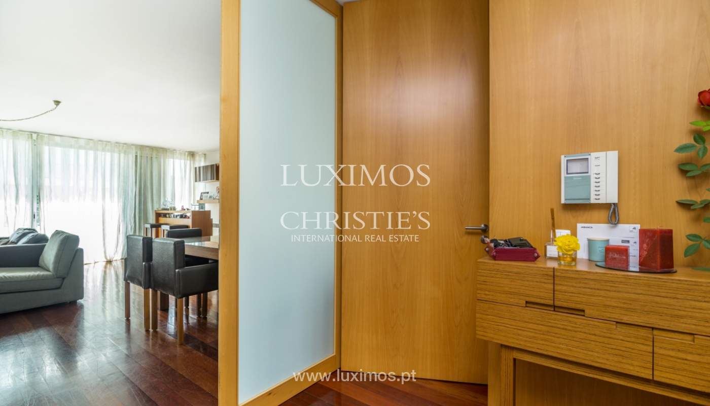 Moradia com terraço e jardim, para venda, em Senhora da Hora, Portugal_140433