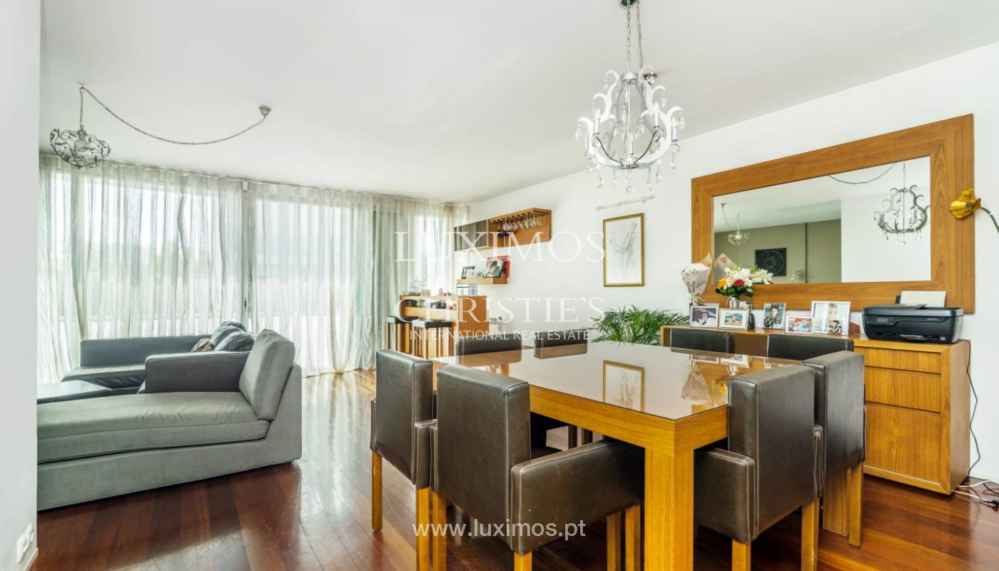 Moradia com terraço e jardim, para venda, em Senhora da Hora, Portugal_140434