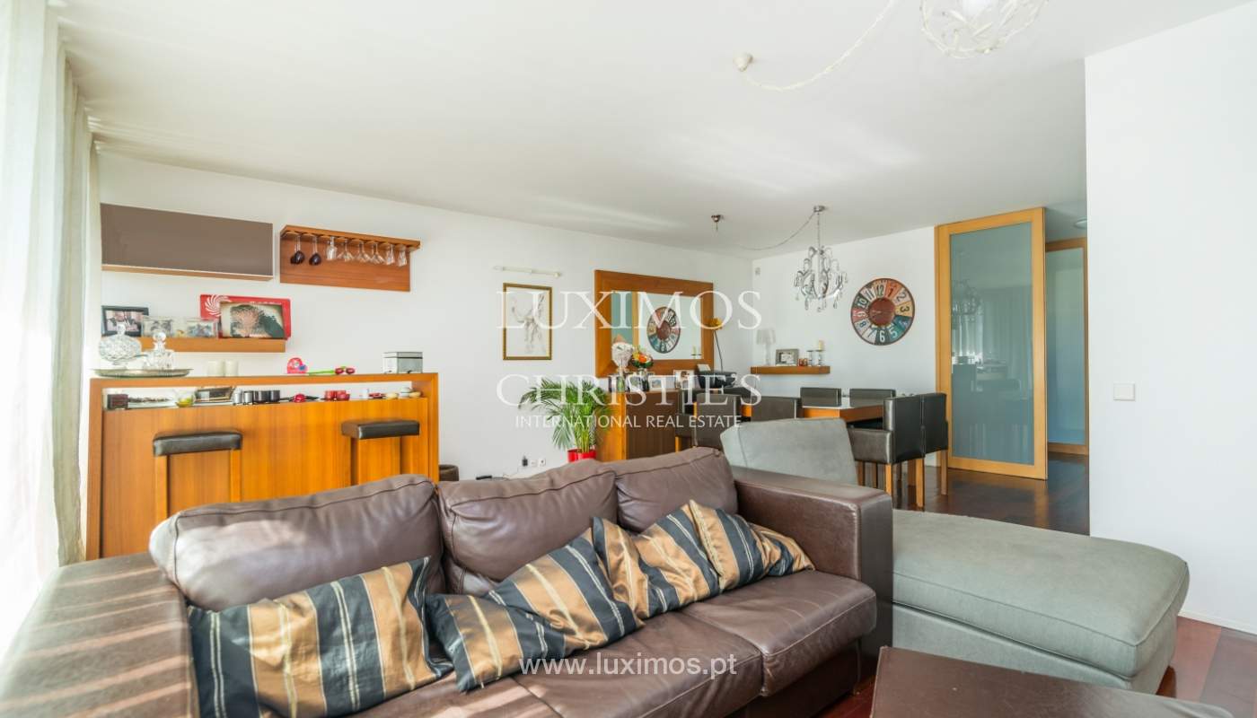 Moradia com terraço e jardim, para venda, em Senhora da Hora, Portugal_140436