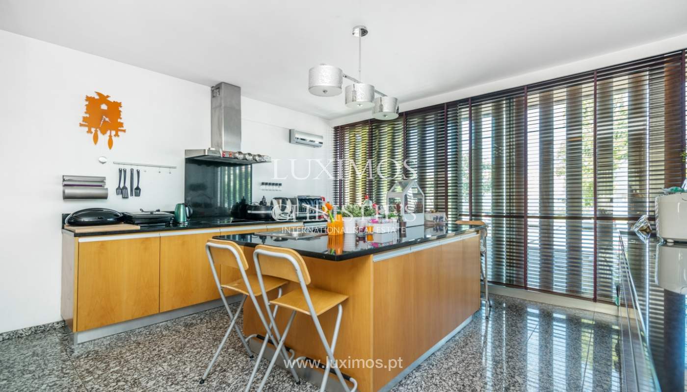 Moradia com terraço e jardim, para venda, em Senhora da Hora, Portugal_140437