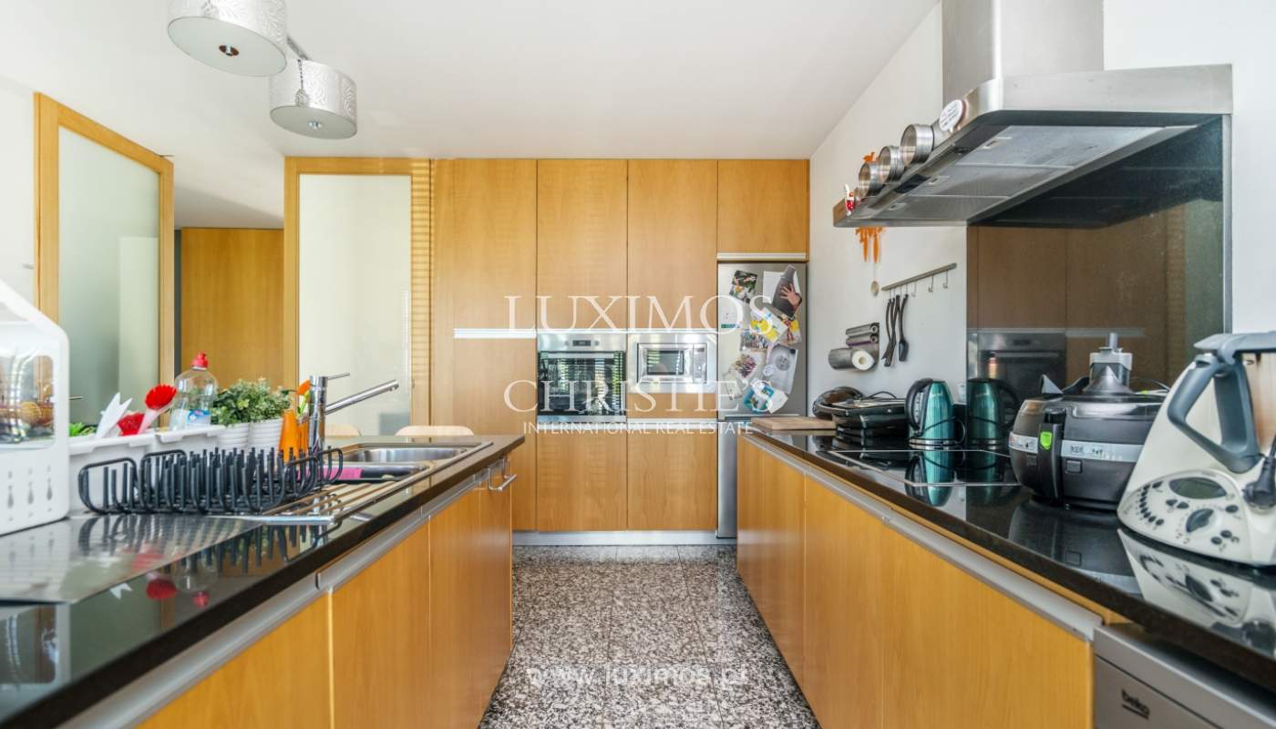 Moradia com terraço e jardim, para venda, em Senhora da Hora, Portugal_140438