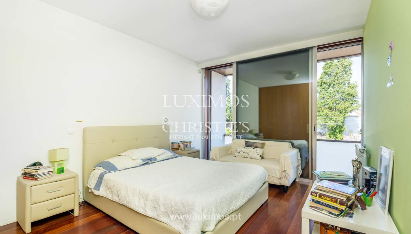 Moradia com terraço e jardim, para venda, em Senhora da Hora, Portugal_140443