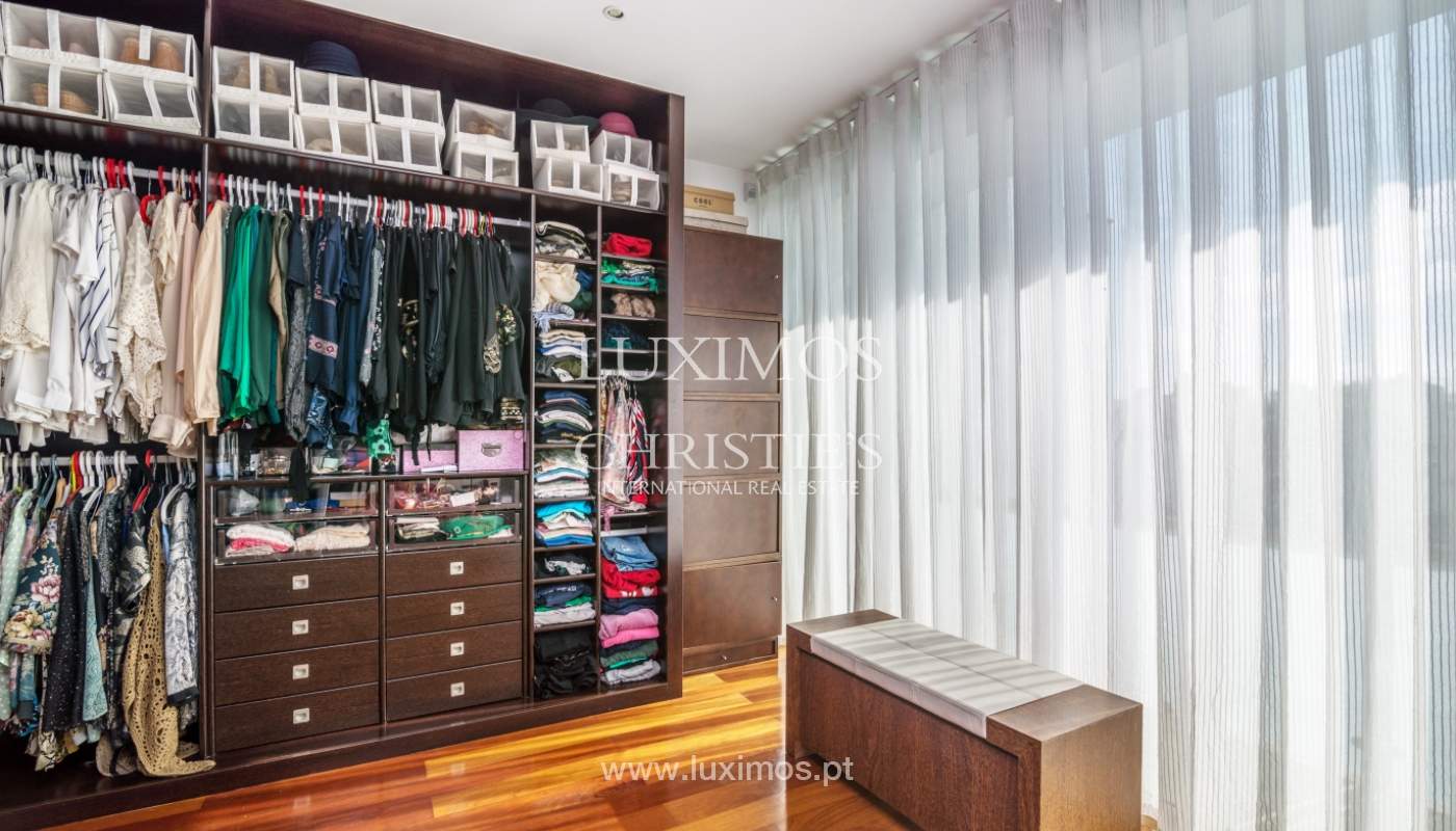 Moradia com terraço e jardim, para venda, em Senhora da Hora, Portugal_140451