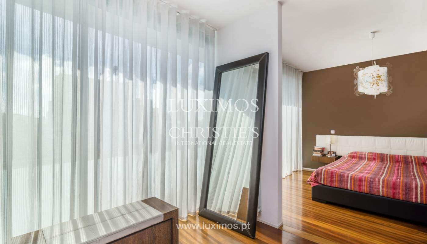 Moradia com terraço e jardim, para venda, em Senhora da Hora, Portugal_140453