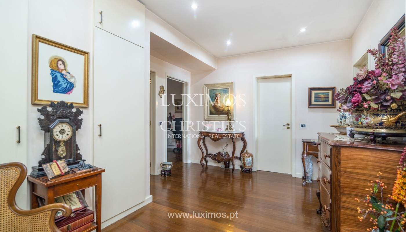 Venda de apartamento, em primeira linha de mar, Foz do Douro, Portugal_141303