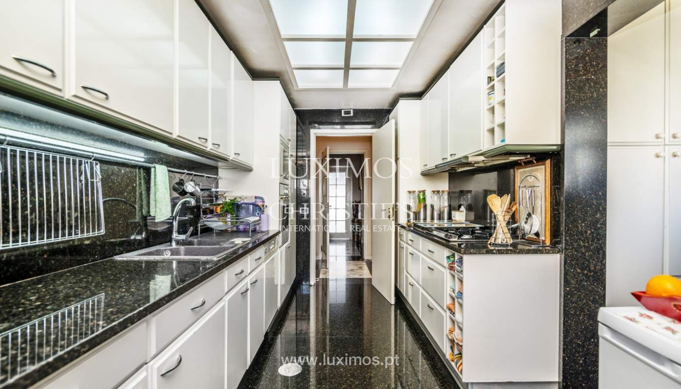 Venda de apartamento, em primeira linha de mar, Foz do Douro, Portugal_141310