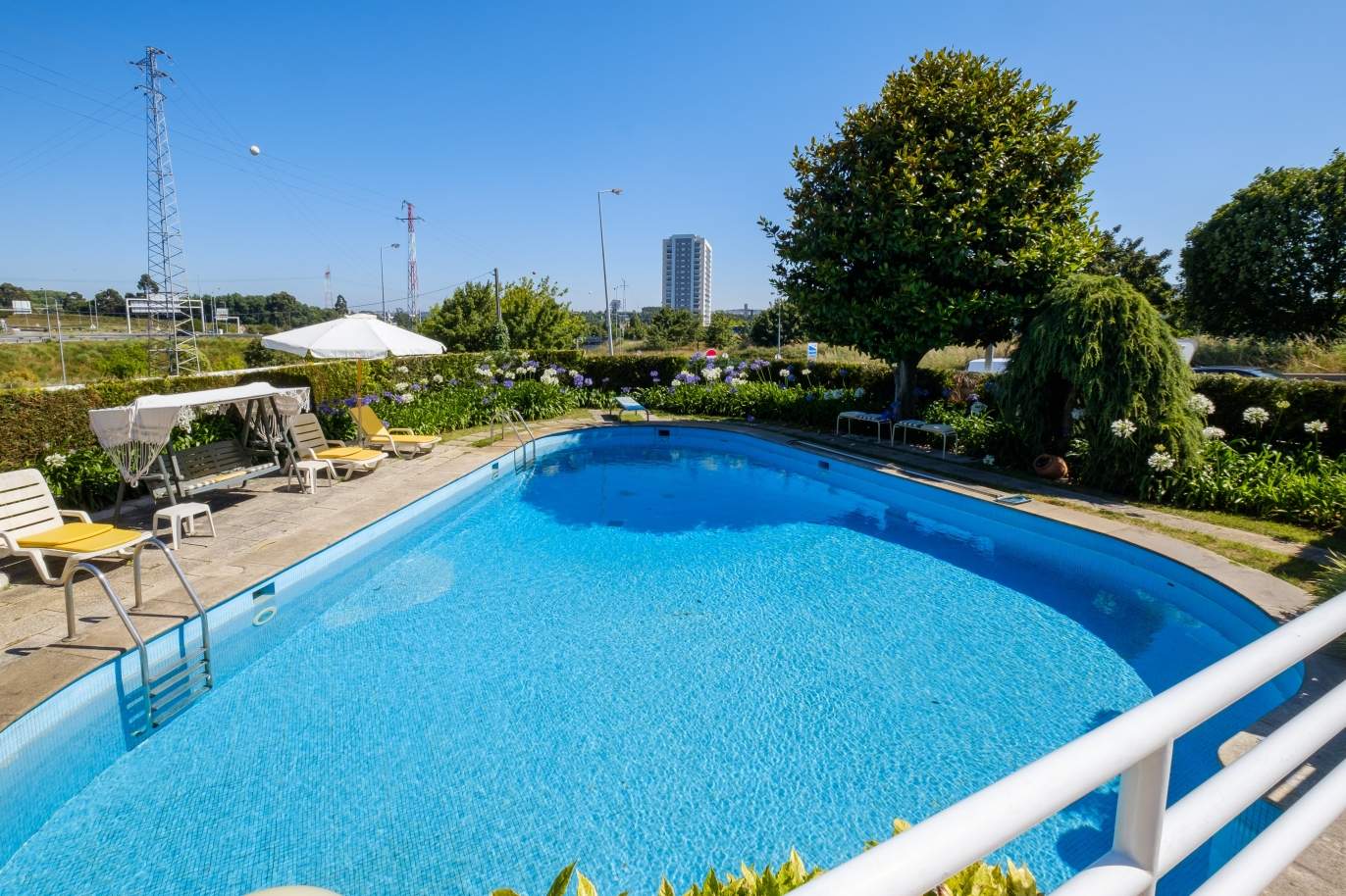 Sale of villa with pool and terrace, Maia, Porto, Portugal_142173