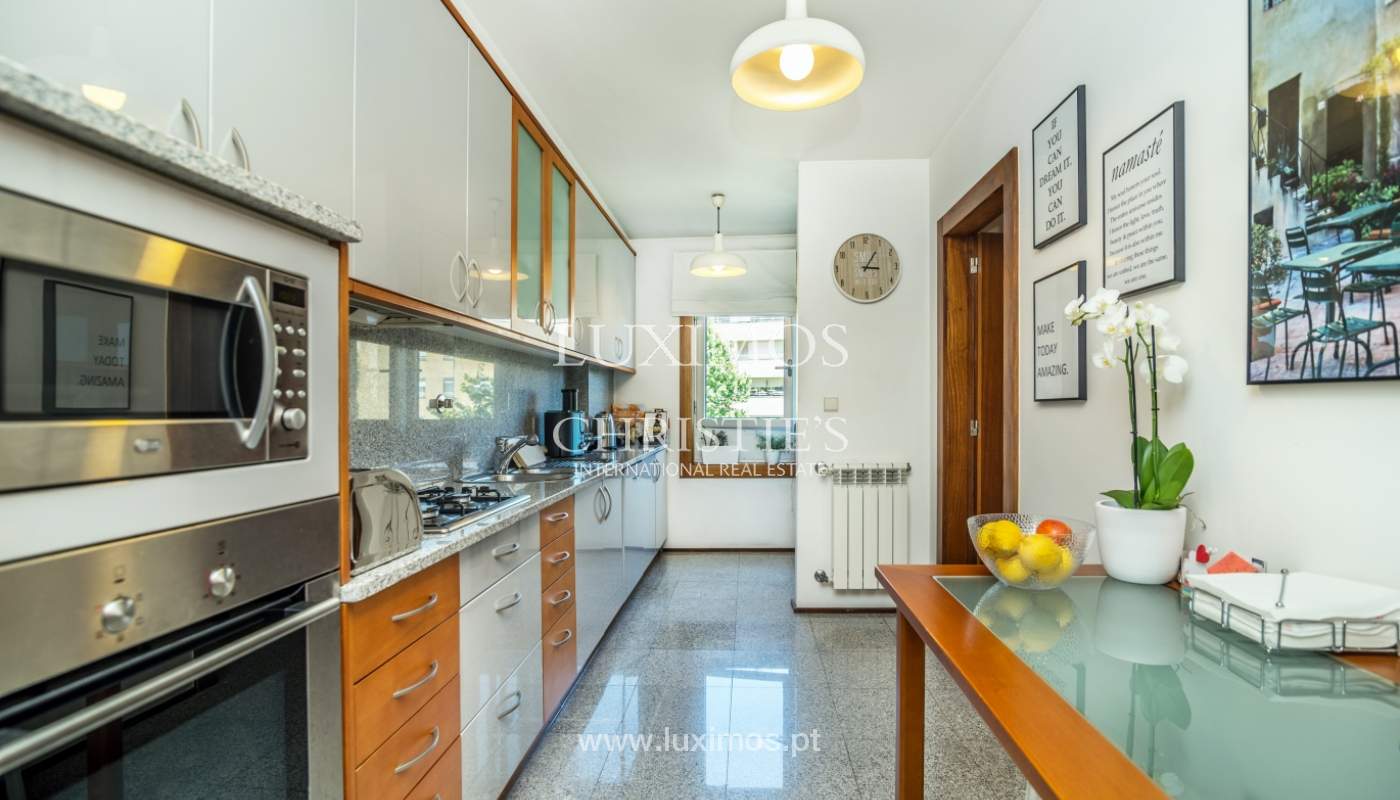Apartment with balcony, for sale, in Lordelo do Ouro, Porto, Portugal_143446