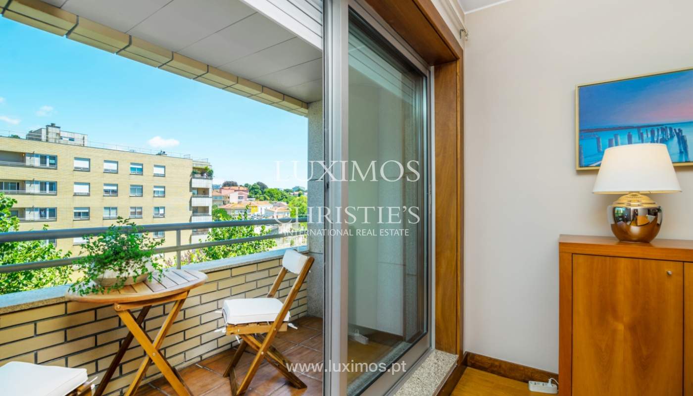 Apartment with balcony, for sale, in Lordelo do Ouro, Porto, Portugal_143447