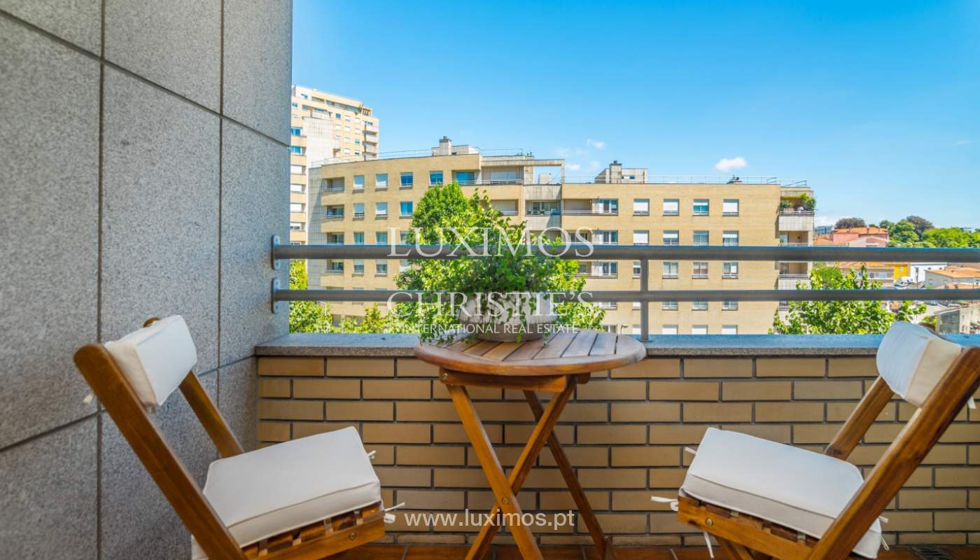 Apartment with balcony, for sale, in Lordelo do Ouro, Porto, Portugal_143459