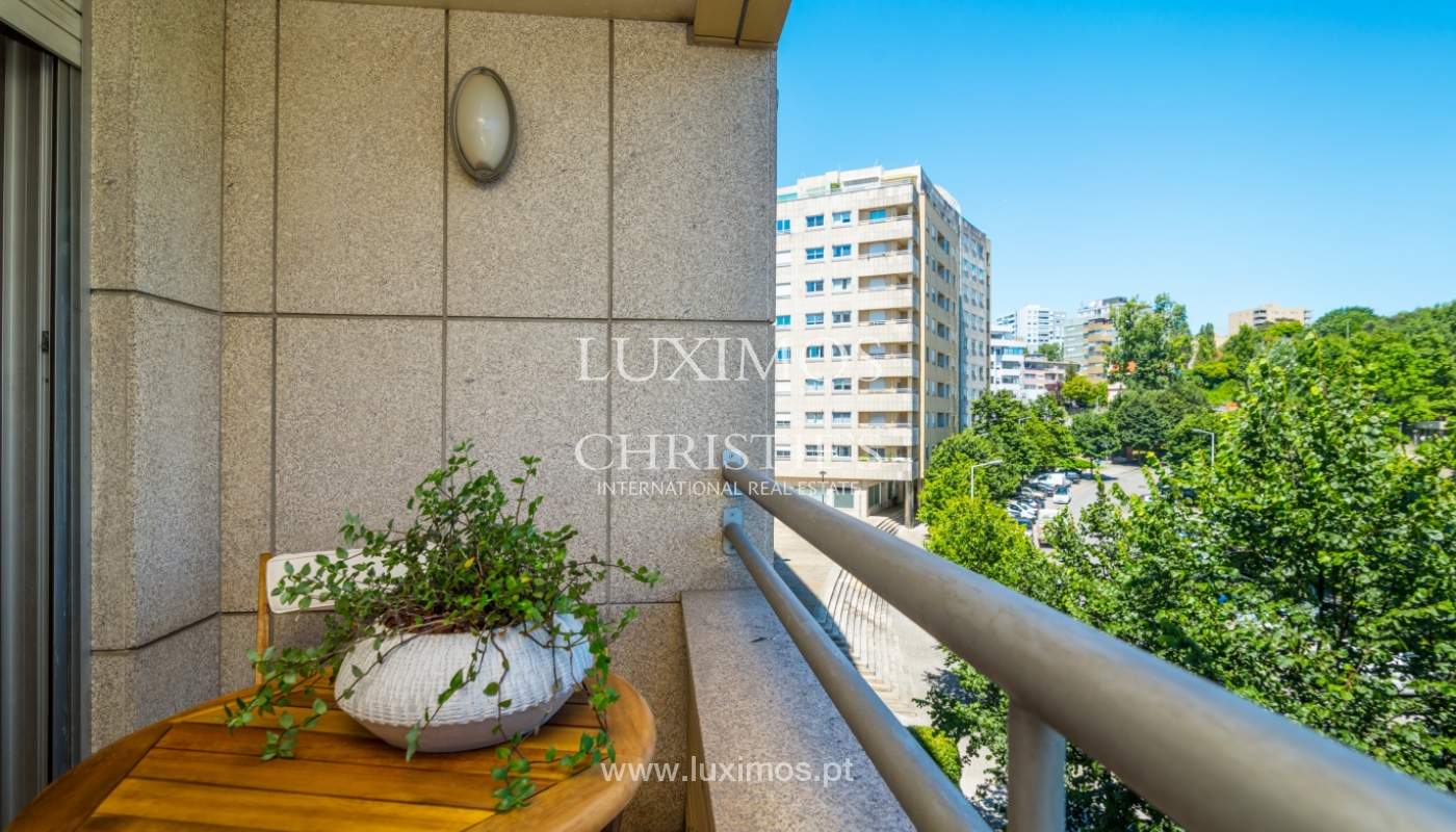 Apartment with balcony, for sale, in Lordelo do Ouro, Porto, Portugal_143460