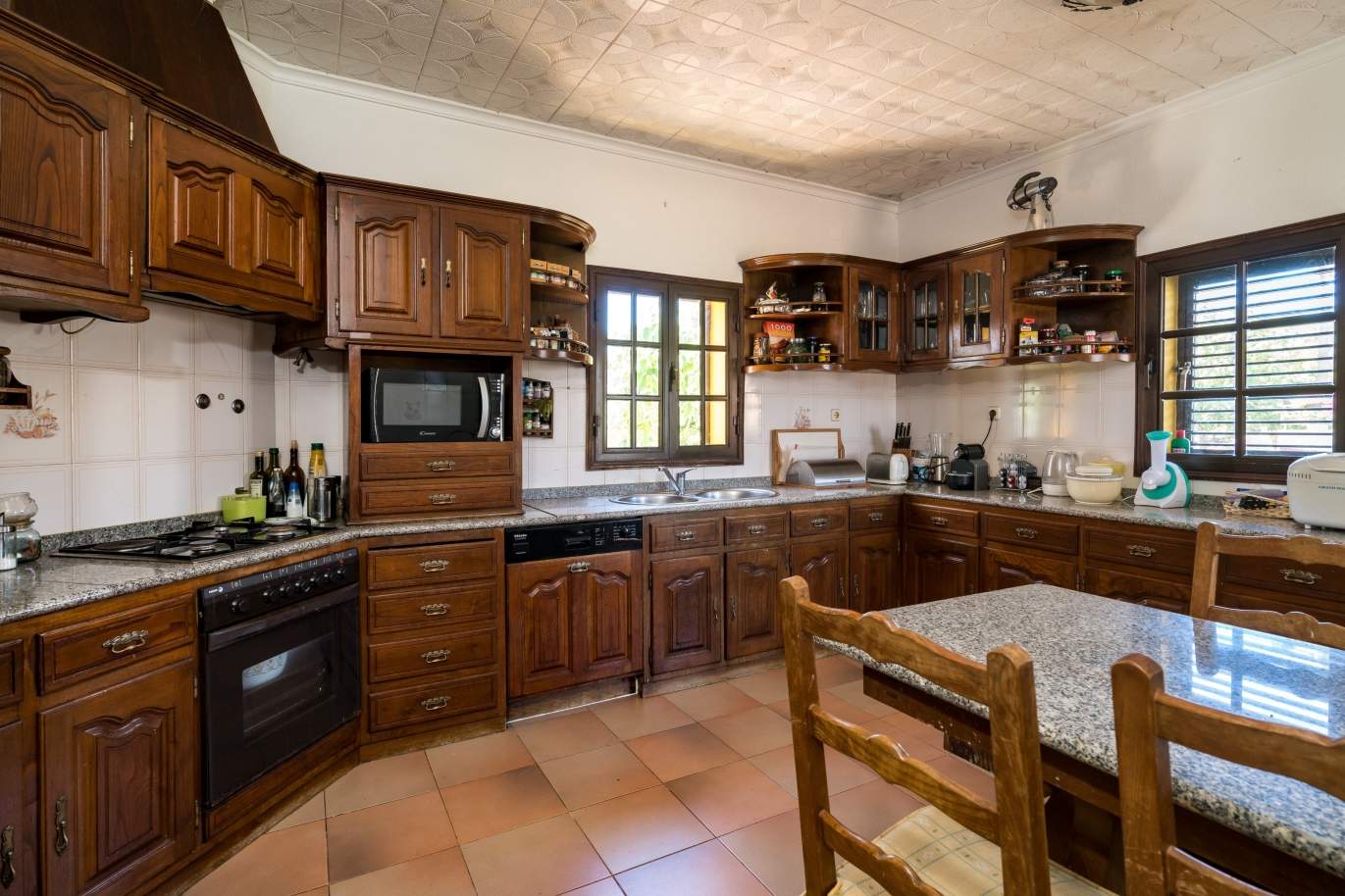 4 Bedroom Villa with plot of land, sale, Albufeira, Algarve, Portugal_143760