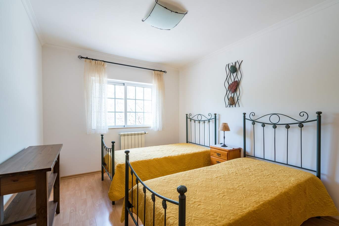 Villa mit 4 Schlafzimmern und Swimmingpool, zu verkaufen, Quelfes, Olhão, Algarve_144141
