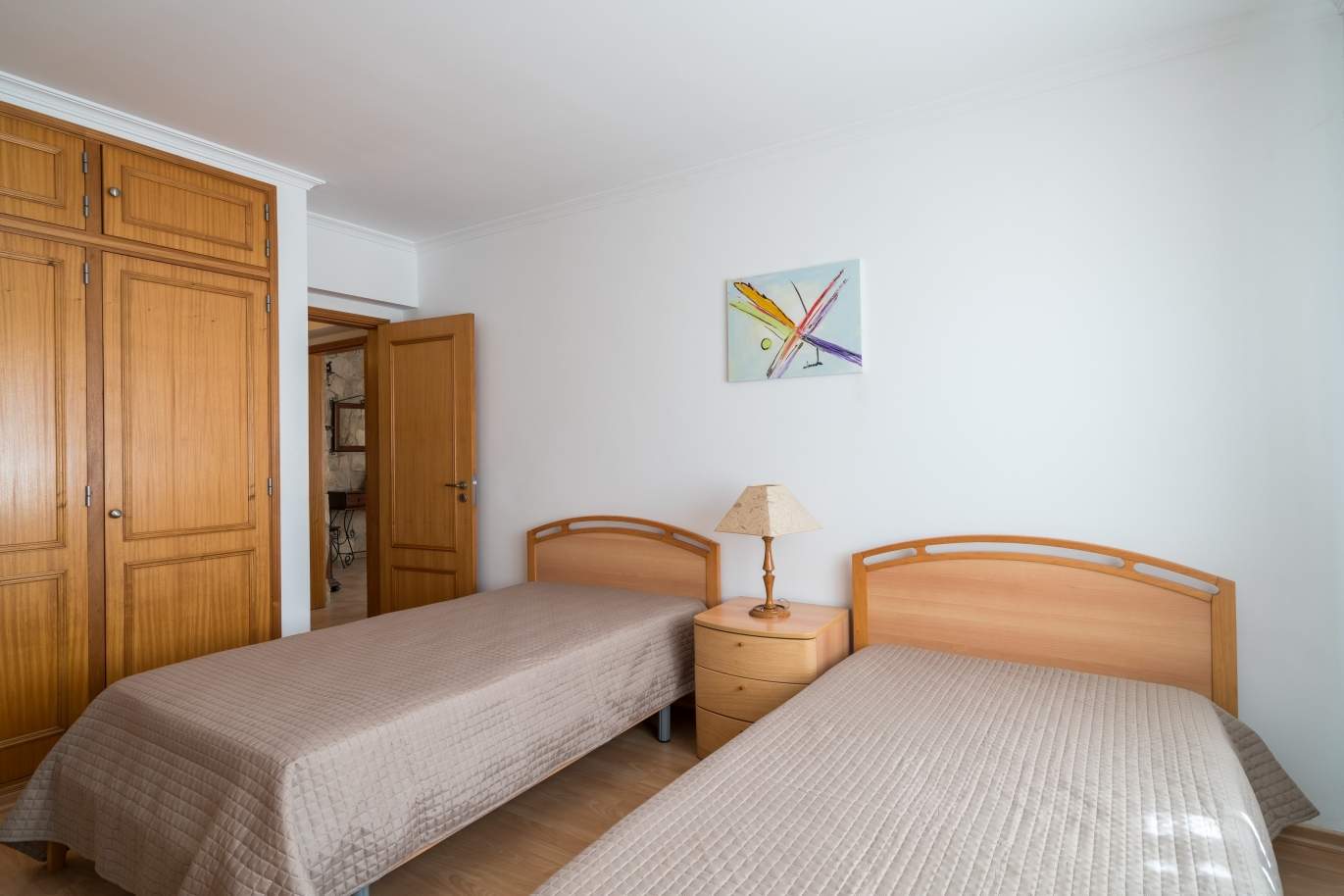 Villa mit 4 Schlafzimmern und Swimmingpool, zu verkaufen, Quelfes, Olhão, Algarve_144148