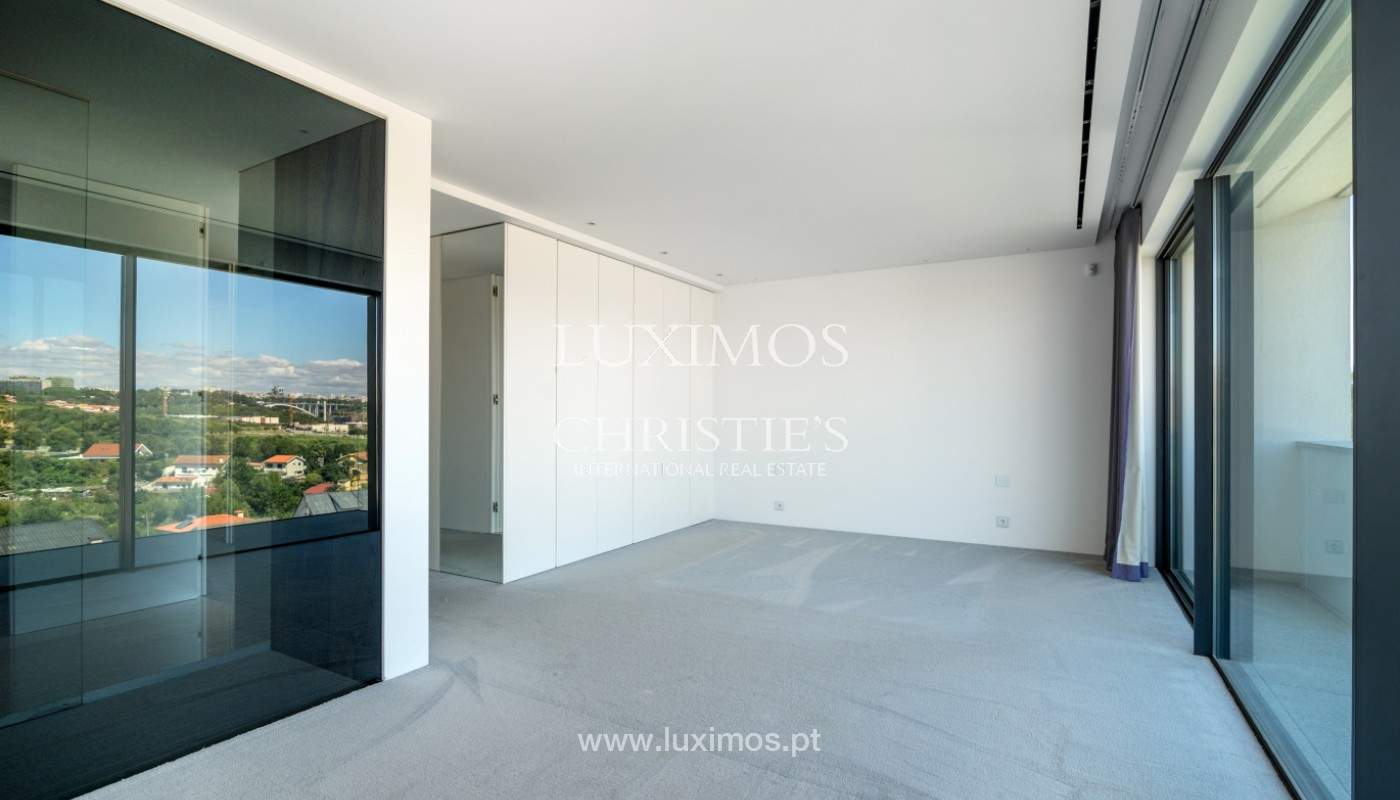 Moradia com vista rio e mar, para venda, em Canidelo_144984